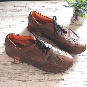 Akademiks Men's Brown and orange leather derby shoes EUC size 9